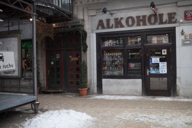 Obecnie w Łodzi alkohol można kupić w 1324 sklepach i 571 lokalach gastronomicznych. 