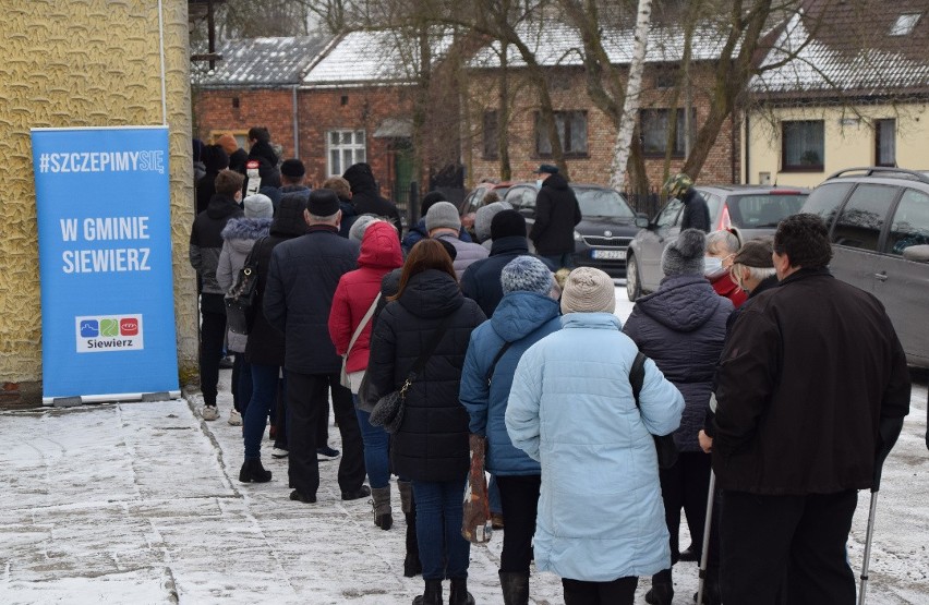 Weekendowa akcja szczepień w Siewierzu cieszyła się dużym...