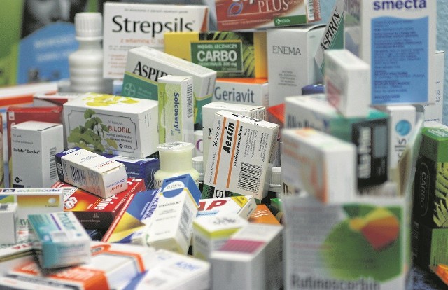 Zgodnie z Prawem farmaceutycznym suplementy i leki powinny stać na oddzielnych półkach. Często tak nie jest