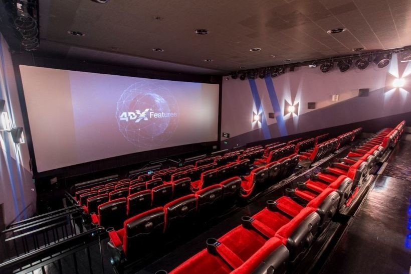 Sala kinowa 4DX w Cinema City w Manufakturze już działa. Jak? Sprawdziliśmy  i robi wrażenie! | Express Ilustrowany