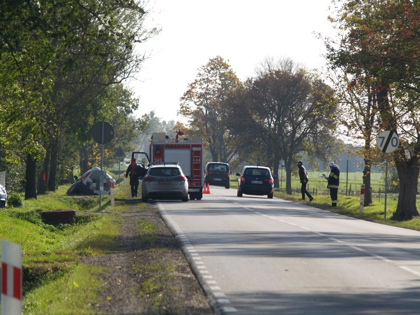 Zdarzenie drogowe w Dylewie, gm. Kadzidło. 22.10.2020