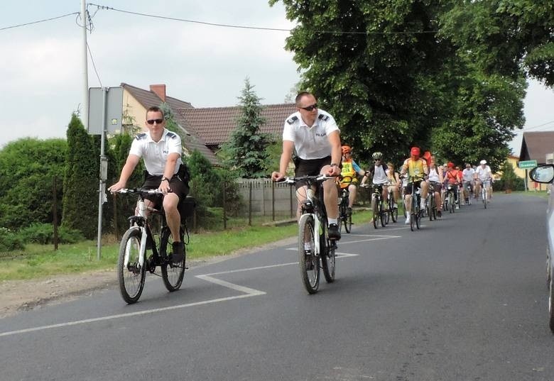 Kruszwiccy policjanci patrolują miasto na rowerach. Zwracają...