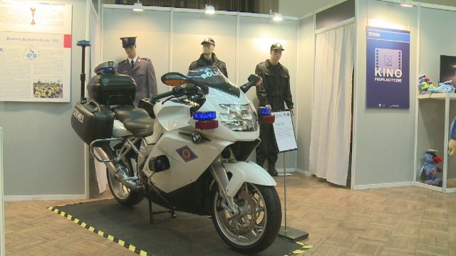 Na wystawie w muzeum techniki można zobaczyć też motocykle drogówki/fot. TVN Turbo/x-news
