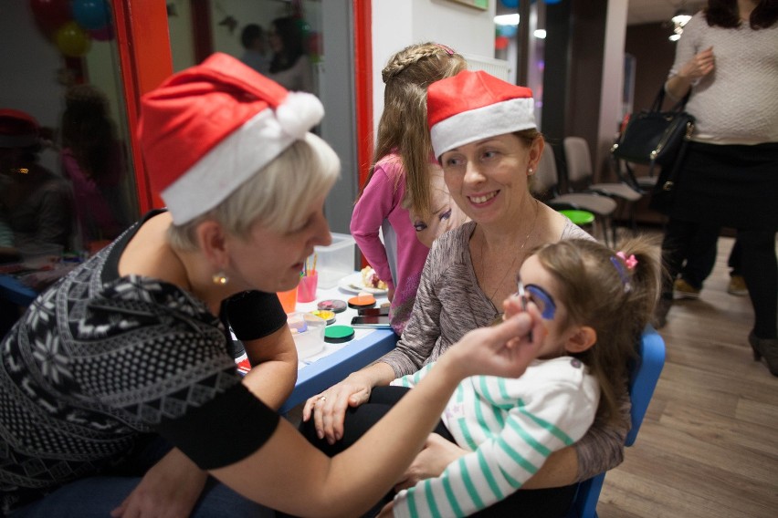 Mikołaj w Hospicjum Domowym dla Dzieci w Opolu.
