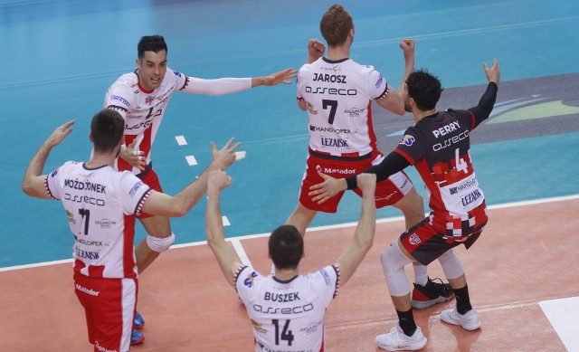 Resovia na koniec sezonu zasadniczego pokonała Czarnych, jak w Radomiu 3:1