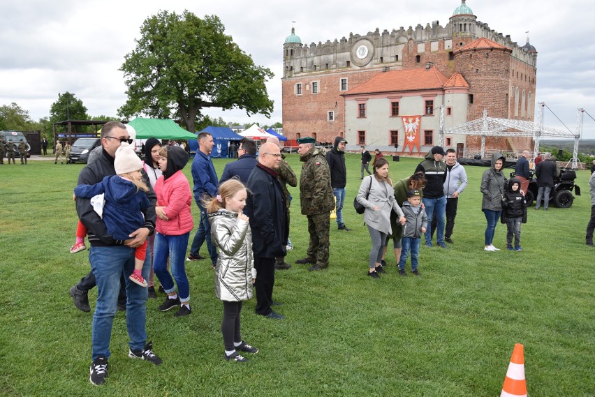 Zobacz w galerii jak było na pikniku wojskowym w...