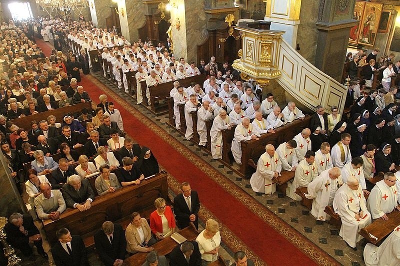 Święcenie kapłańskie w kieleckiej katedrze