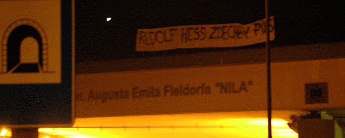 - transparent na tunelu im. gen. Augusta Fieldorfa "NILA" w...