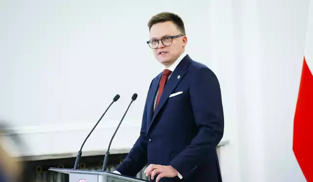 Szymon Hołownia powiedział, że poprosił szefa Izby Pracy i Ubezpieczeń Społecznych SN o "powierzenie sprawy składowi, który nie podważy zaufania, co do którego nie będzie żadnych wątpliwości"