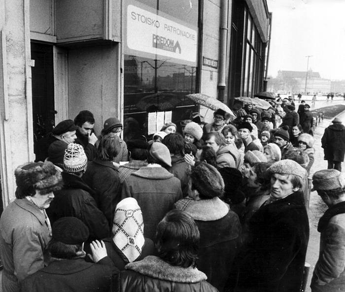 28 lutego 1981 roku Polacy odebrali kartki na mięso