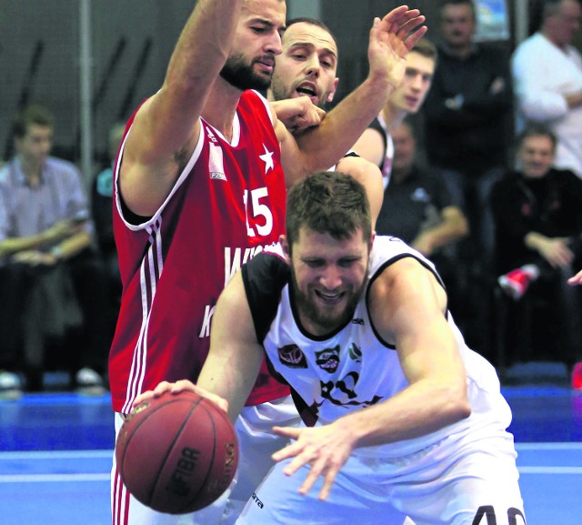 Maciej Maj (z piłką) zdobył najwięcej punktów dla AGH Kraków