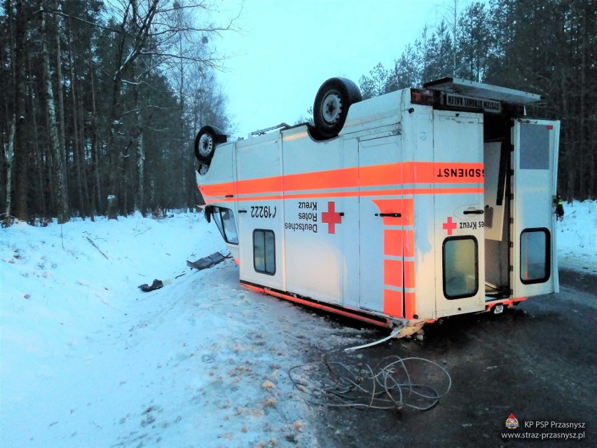Wypadek "ambulansu" w Klinie. Za kierownicą obywatel Kirgistanu [ZDJĘCIA]