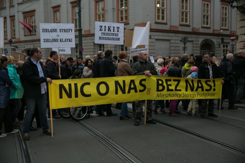 Protest na Placu Wszystkich Świętych