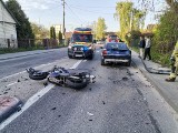 Zderzenie motocykla z samochodem na Malikowie w Kielcach. Ranny mężczyzna, są utrudnienia