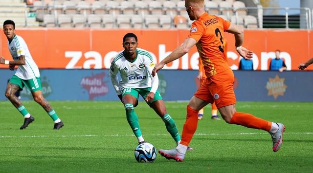 Radomiak gra z Zagłębiem w Lubinie. Prowadzi do przerwy 2:0.