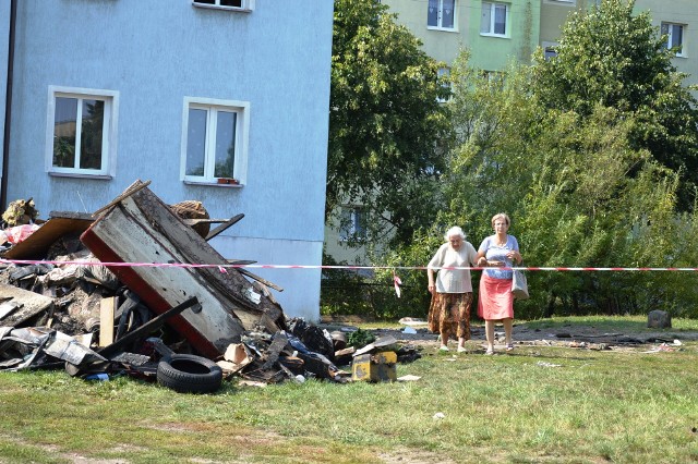 Spaliła się kamienica w Bytowie. To im trzeba pomóc. Na wsparcie czeka też 92-letnia pani Helena.