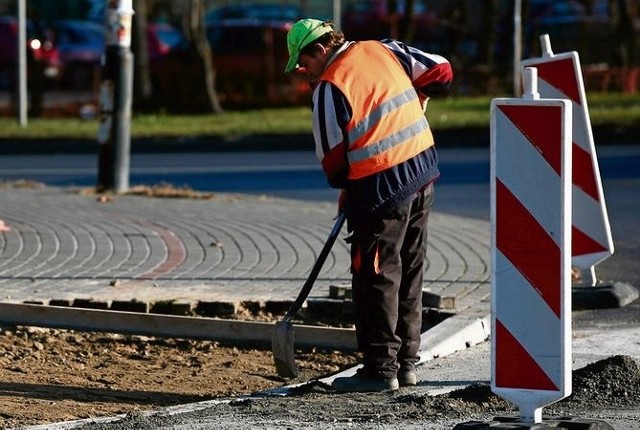 Do 25 listopada przerabiany odcinek ulicy Niezłomnych będzie gotowy i oddany mieszkańcom do użytkowania.