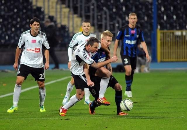 W Bydgoszczy Zawisza wygrał 3:1, w stolicy przegrał 0:3. Teraz będzie remis?