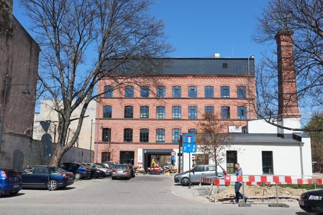Zakończyła się rewitalizacja zabytkowej fabryki Henryka Wagnera przy ul. Tuwima 10 w centrum Łodzi.