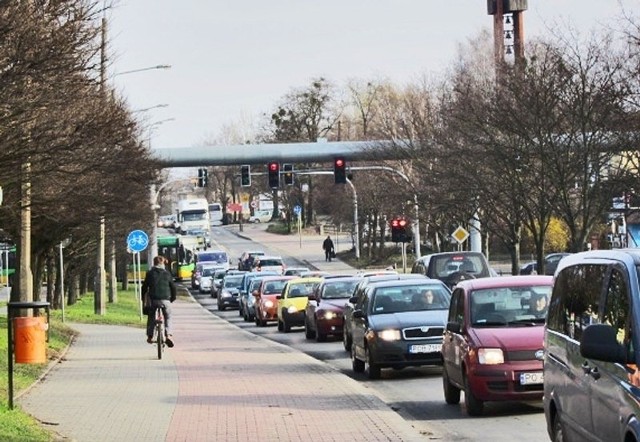 Korki to codzienność na Naramowickiej w Poznaniu