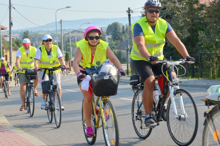 Rozpoczęła się VI Rowerowa Pielgrzymka Diecezji Kieleckiej. Bierze w niej udział 550 osób [DUŻO ZDJĘĆ]