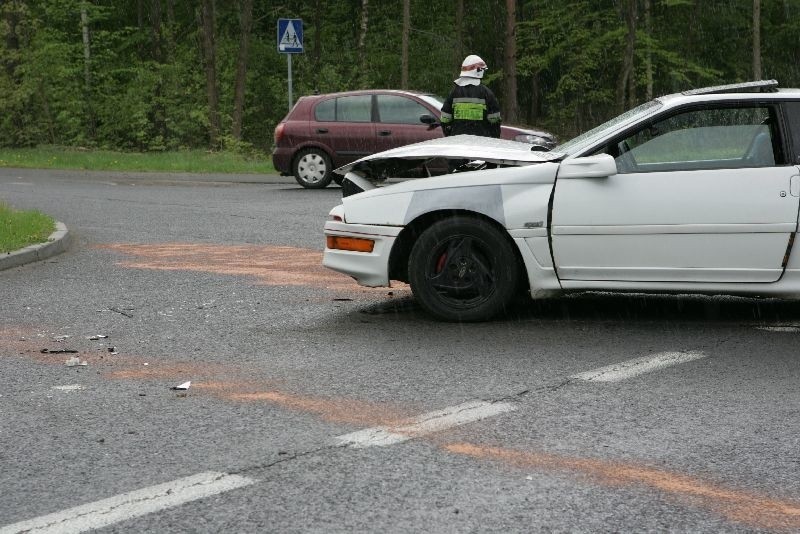 Wypadek na skrzyżowaniu niedaleko Nowin Wielkich.