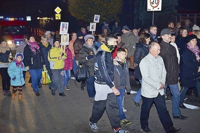 Korowód Świętych w Szubinie  przeszedł juz po raz drugi, wydarzenie zorganizowała parafia św. Marcina