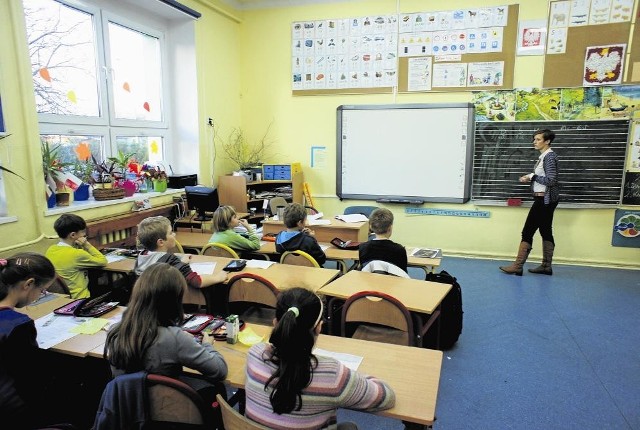 Rodzice dzieci - zarówno ze Szkoły Podstawowej nr 48, jak i Przedszkola nr 16 - mówią jednak stanowcze "nie".