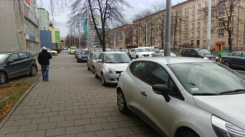 Parkowanie na Piłsudskiego: teraz zapłacimy i nie zostawimy...