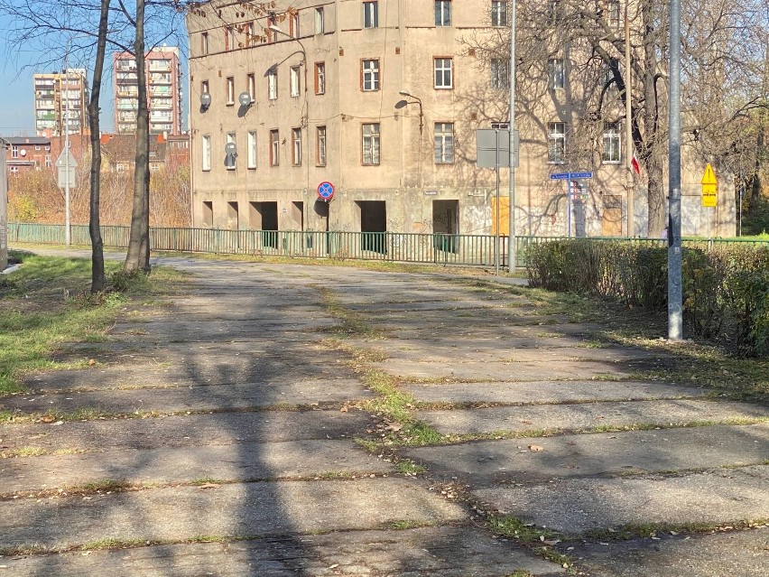 Bytom. Chodnik i rampa przy ul. Chorzowskiej Będą...