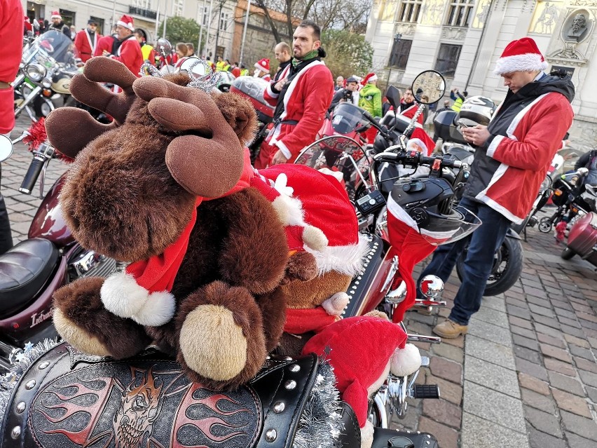 Kraków. Niecodzienne motocykle Mikołajów. Zobacz, jak wyglądają mechaniczne renifery [ZDJĘCIA]