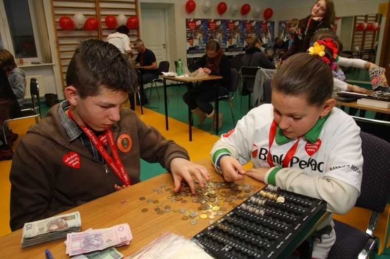 Liczeniem zajmują się pracownicy Banku Pekao SA, ich rodziny...