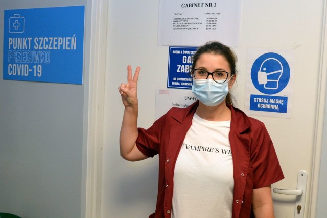 Już zaszczepionym lekarzem jest Paulina Zajdel, pracująca na Oddziale Psychiatrycznym