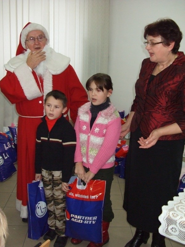 Ostrowskie TPD jednego dnia rozdalo blisko 200 paczek