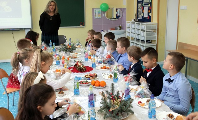 Spotkanie wigilijno-świąteczne najmłodszych uczniów SP nr 7 w Grudziądzu