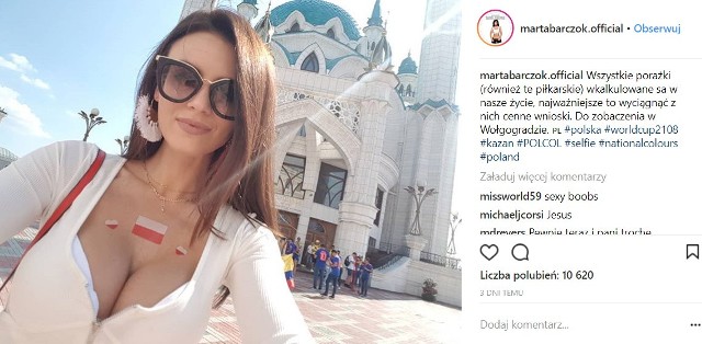 Seksowna Marta Barczok, Polska mieszkająca w Anglii, zasłynęła już podczas Euro 2016, jako najsławniejsza polska kibicka. W internecie została okrzyknięta "Miss z suwakiem". Na Mundialu w Rosji tez jej nie mogło zabraknąć, choć okazji do prezentowania swoich wdzięków na trybunach miała zdecydowanie mniej niż 2 lata temu, bowiem biało-czerwoni odpadli z Mistrzostw Świata w Rosji już w fazie grupowej.