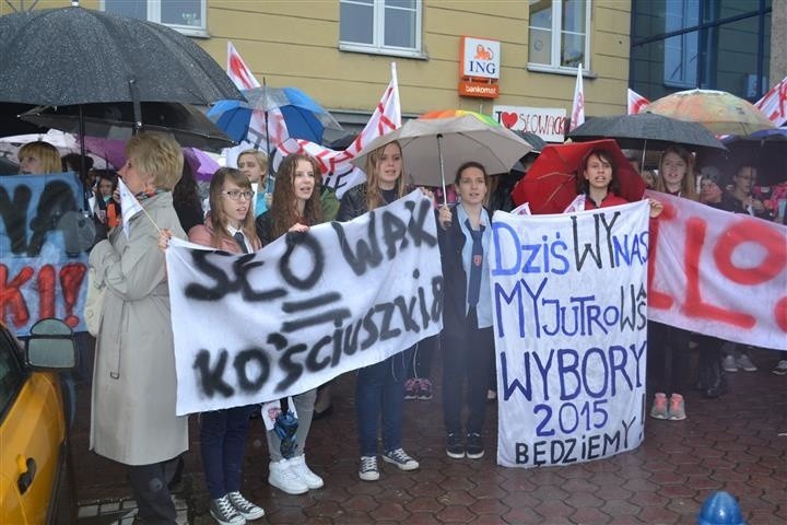 Częstochowa: Protest w obronie I Liceum Ogólnokształcącego...