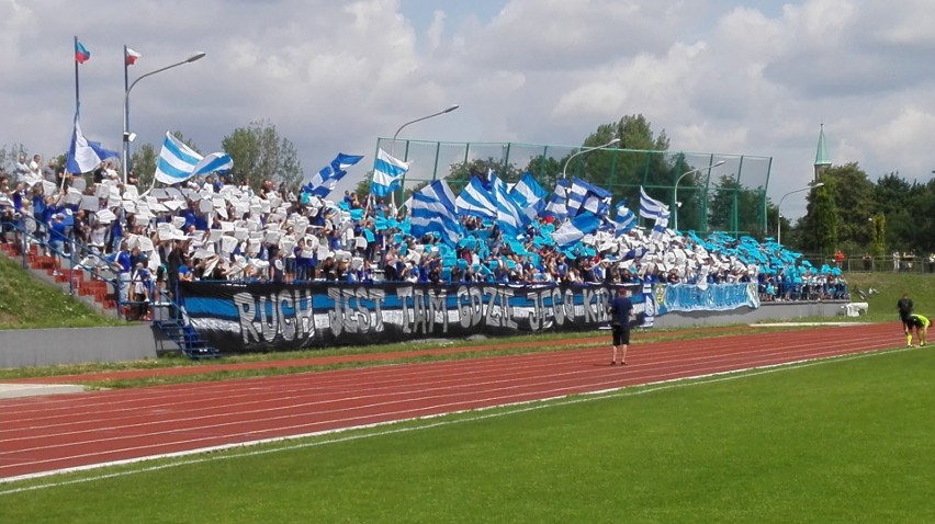 3.08.2019 rok. Mecz UKS Ruch Chorzów - Wawel Wirek. Kibice...