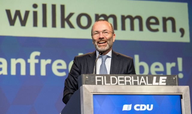 Niemiecki polityk Manfred Weber wywołał oburzenie słowami. "Jesteśmy jedyną siłą, która może zastąpić PiS" - powiedział szef Europejskiej Partii Ludowej.