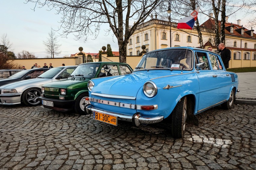 W czwartek, o godz. 19, na parkingu przy Pałacu Branickich...