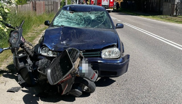 Wypadek w Silnicy. Ciężko ranny motorowerzysta