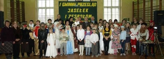 Kolędowanie w Działoszycach ma ogromne tradycje, pielęgnowane przez kolejne pokolenia mieszkańców gminy.