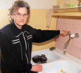 Mieszkanka Białogardu przeżyła szok. Dostała rachunek za wodę na... 2.420 złotych!