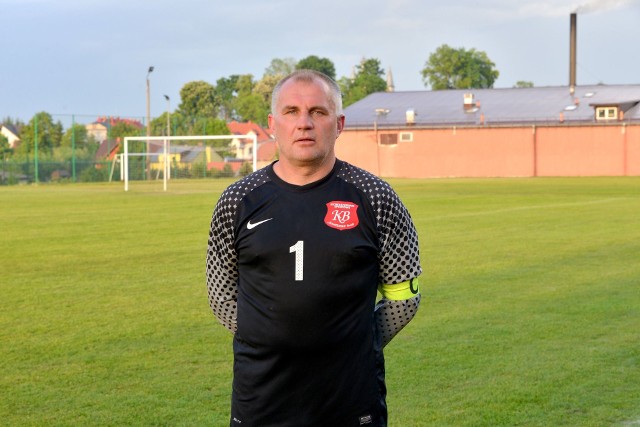 Bramkarz Kamiennej Brody Tomasz Dymanowski imponuje dobrą dyspozycją, mimo że ma już prawie 45 lat.