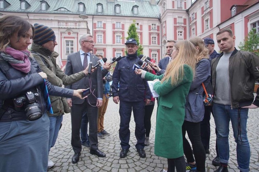 Poznań: Kierowcy kopcących samochodów uważajcie - miasto i policja kupiły drogówce radiowóz do pomiaru emisji spalin