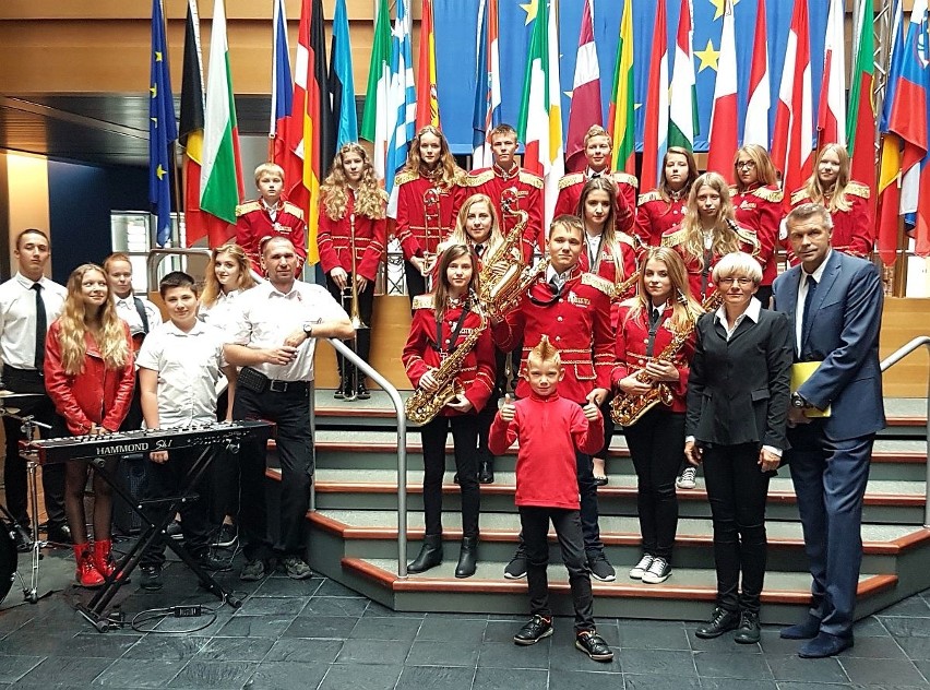 Orkiestra ze Staszowa zachwyciła Europę! Pierwszy taki koncert w historii (WIDEO)