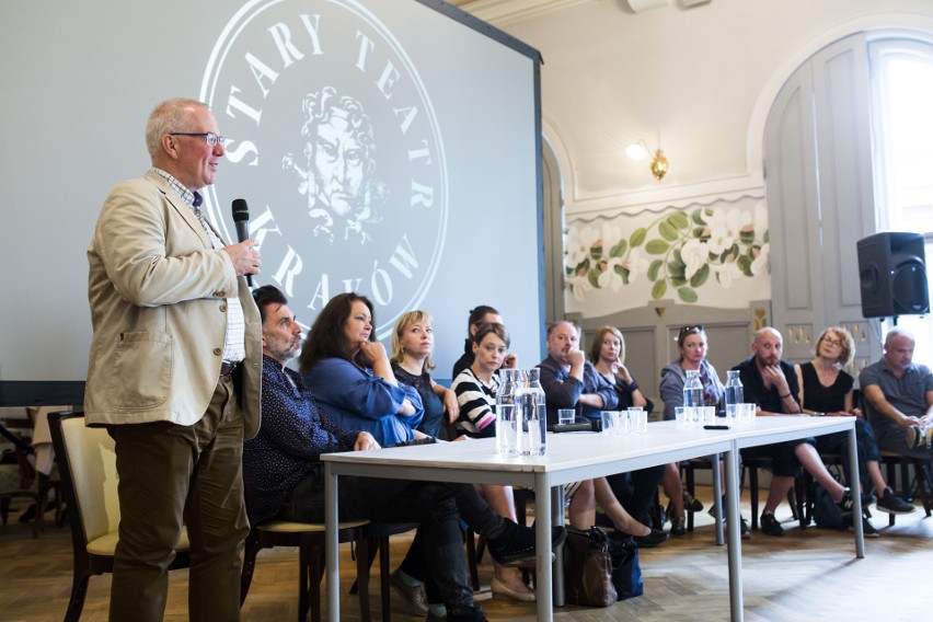 Ministerstwo kultury wyraziło zgodę na odwołanie Jana Polewki. 