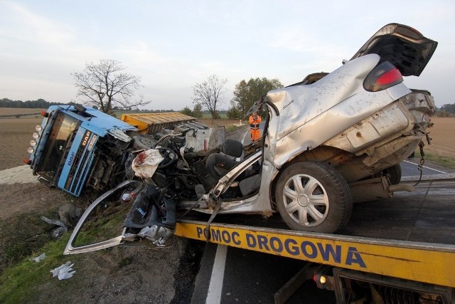 Wypadek pod Sobótką, koło Tworzyjanowa (na drodze Wrocław - Świdnica) - 8.10.2013