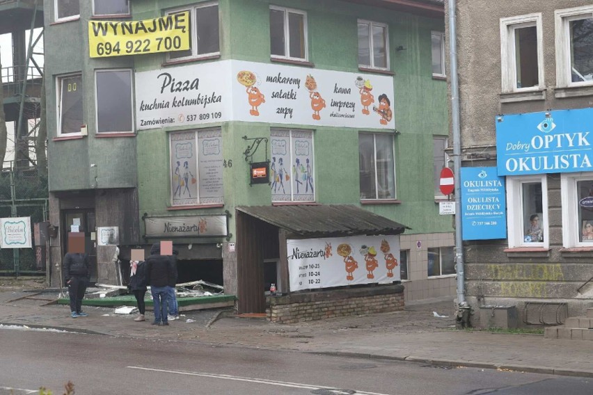 Białystok. na ul Sienkiewicza. Pizzeria spłonęła doszczętnie. Wyleciały okna z futrynami [ZDJĘCIA]
