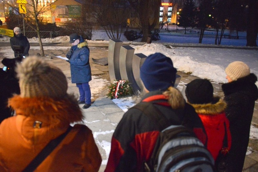 Kielce pamiętają o ofiarach holocaustu. Uroczystości pod pomnikiem (WIDEO, zdjęcia)